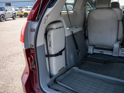 2012 Toyota Sienna XLE 8 Passenger