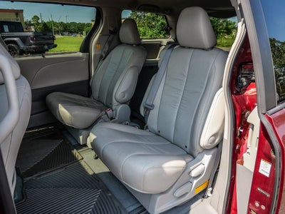 2012 Toyota Sienna XLE 8 Passenger