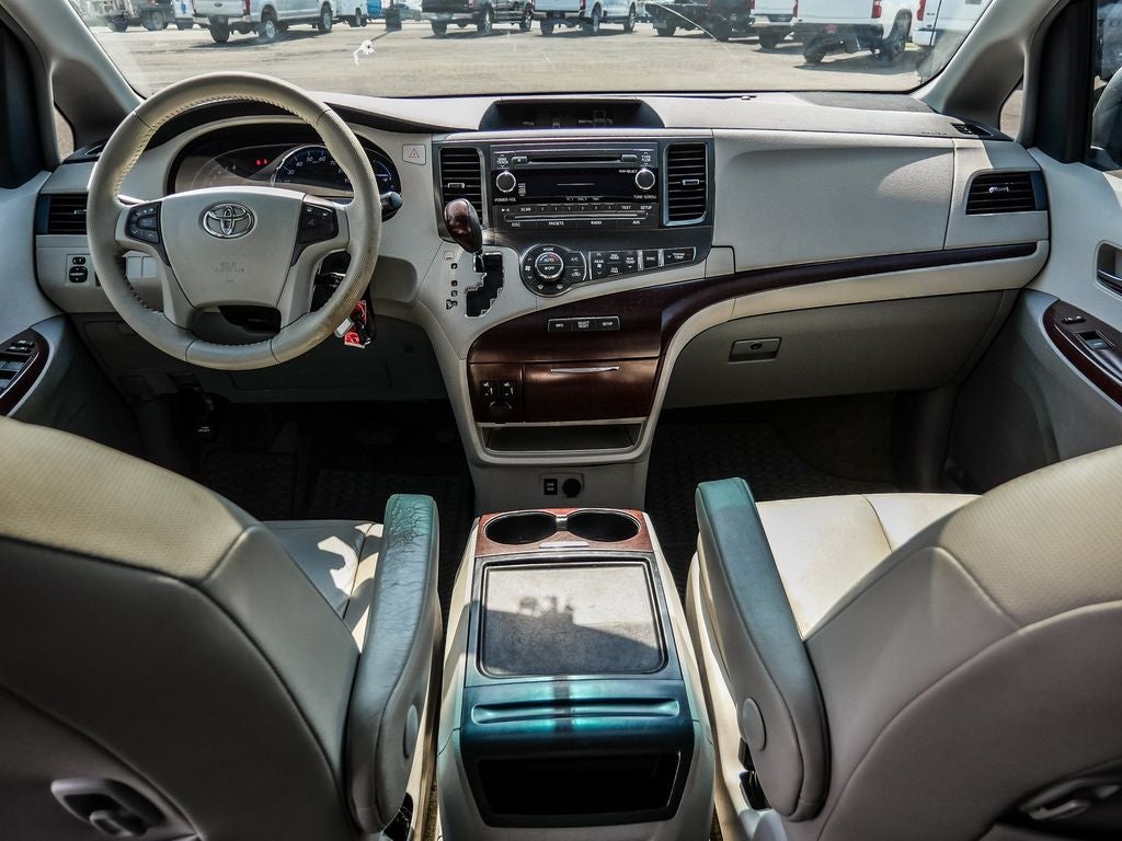 2012 Toyota Sienna XLE 8 Passenger