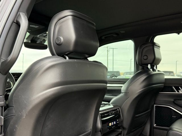 2022 Jeep Wagoneer Series III Premium Group | 7 passenger