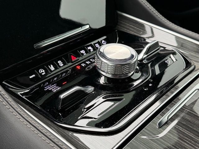 2022 Jeep Wagoneer Series III Premium Group | 7 passenger