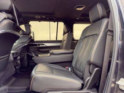 2022 Jeep Grand Wagoneer Series III