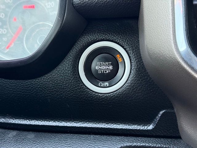 2019 RAM 1500 Laramie 4WD | Black Appearance Pkg