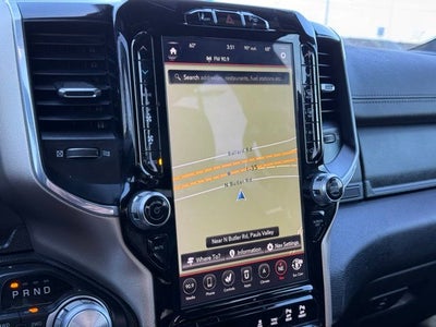 2019 RAM 1500 Laramie 4WD | Black Appearance Pkg