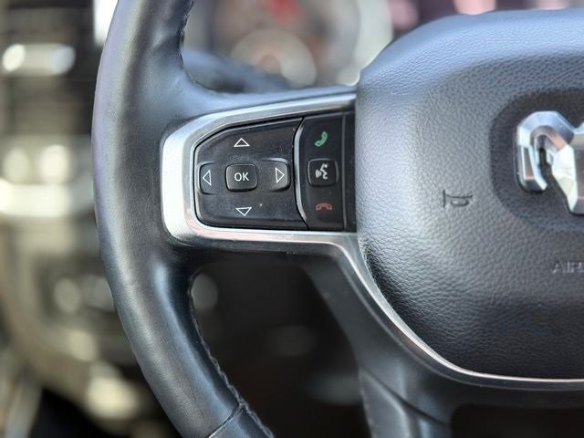 2019 RAM 1500 Laramie 4WD | Black Appearance Pkg