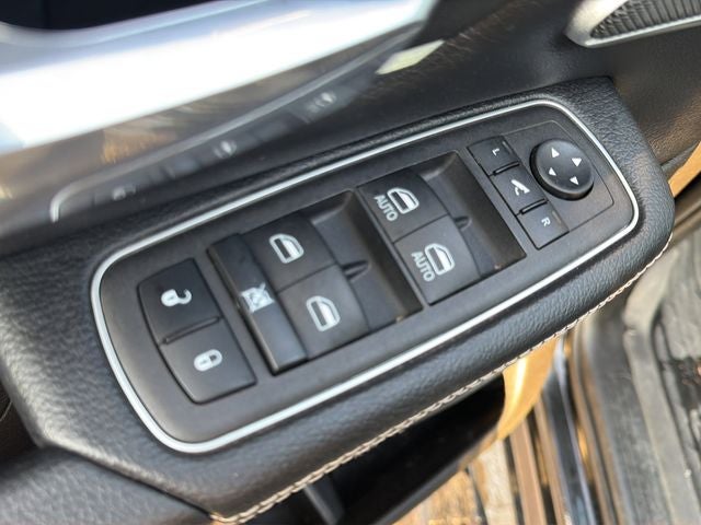 2024 RAM 1500 Laramie 4WD | Night Edition | 5.7L HEMI V8