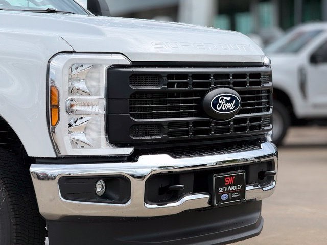 2027 Ford F-250SD XL Royal Service/Utility Bed