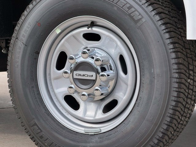 2027 Ford F-250SD XL Royal Service/Utility Bed