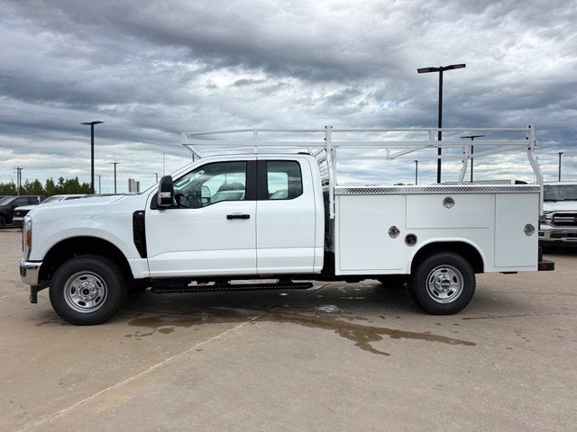 2027 Ford F-250SD XL Royal Service/Utility Bed