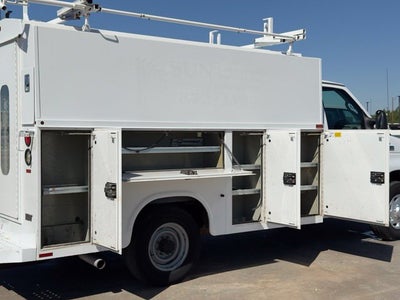 2011 Ford E-350SD Base Cutaway