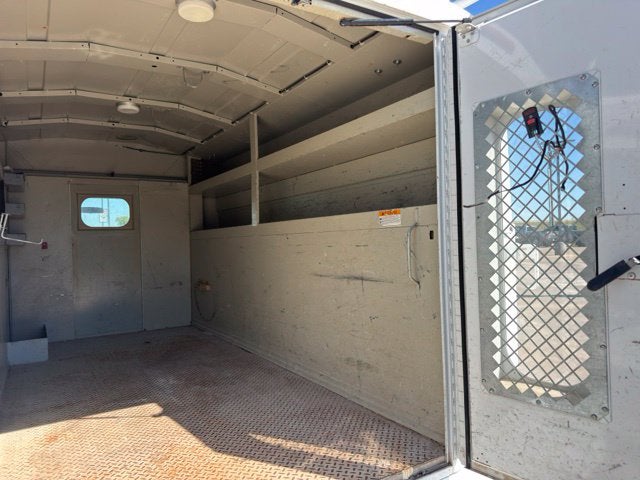 2011 Ford E-350SD Base Cutaway