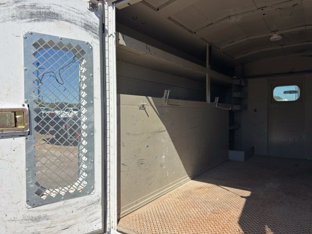 2011 Ford E-350SD Base Cutaway