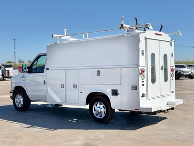 2011 Ford E-350SD Base Cutaway