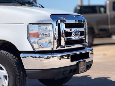2011 Ford E-350SD Base Cutaway
