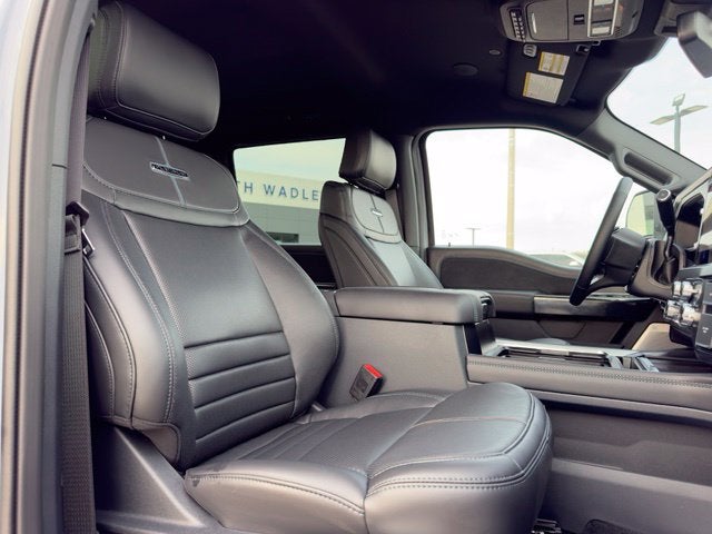 2027 Ford F-550SD Platinum DRW
