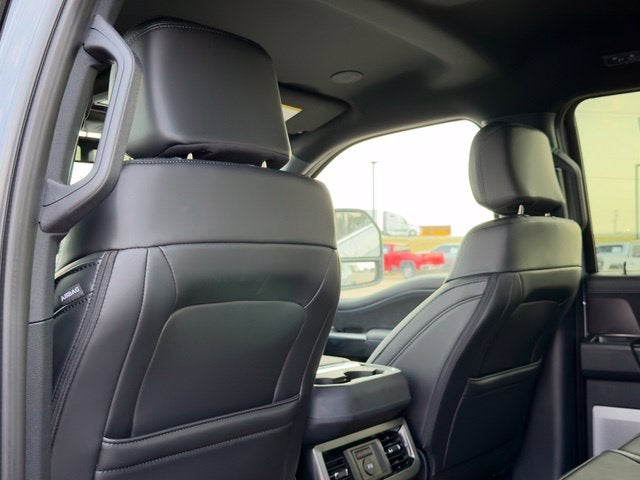 2027 Ford F-550SD Platinum DRW