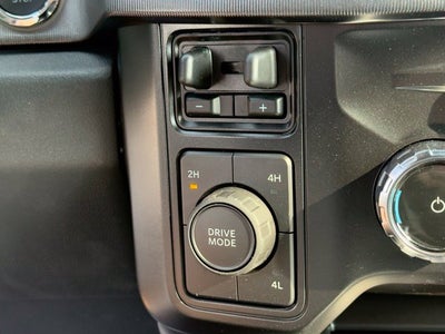 2027 Ford F-550SD Platinum DRW