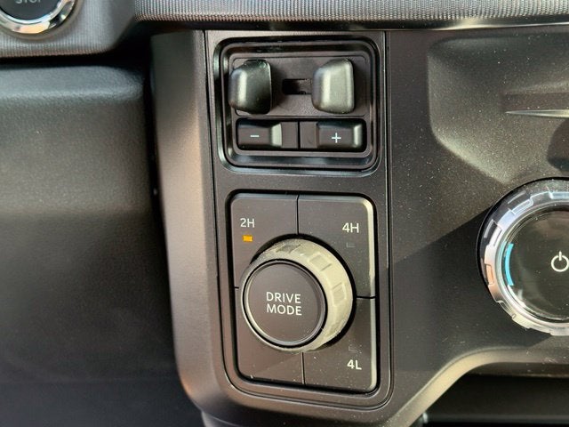 2027 Ford F-550SD Platinum DRW