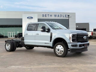 2027 Ford F-550SD Platinum DRW
