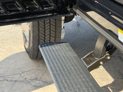 2027 Ford F-550SD Platinum DRW