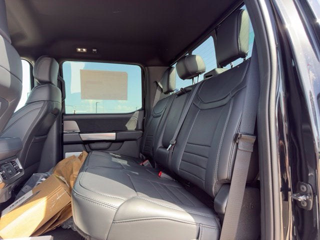 2027 Ford F-550SD Platinum DRW