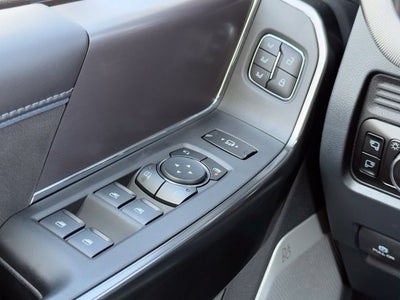 2027 Ford F-550SD Platinum DRW