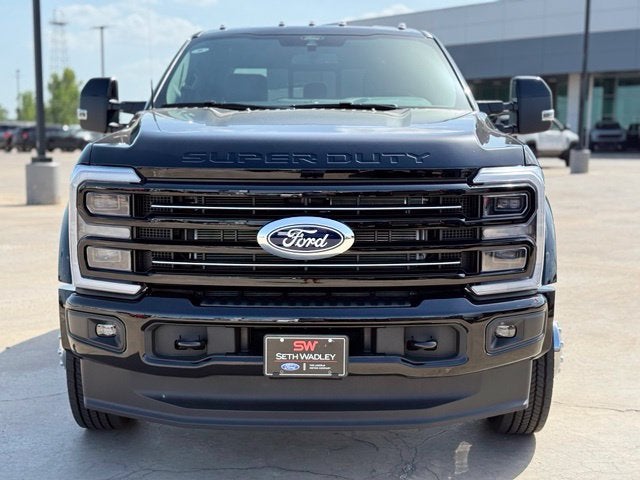 2027 Ford F-550SD Platinum DRW