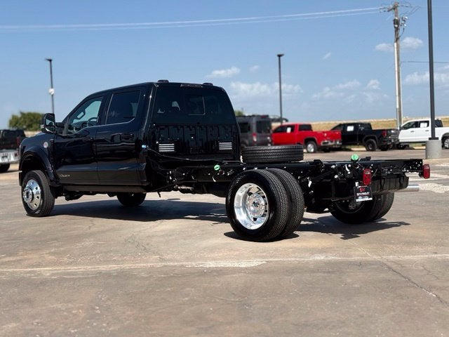 2027 Ford F-550SD Platinum DRW