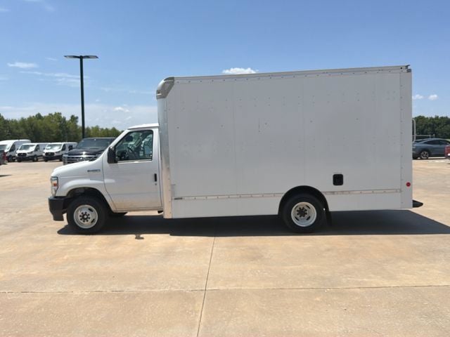 2024 Ford E-450SD Base 16' Box Van
