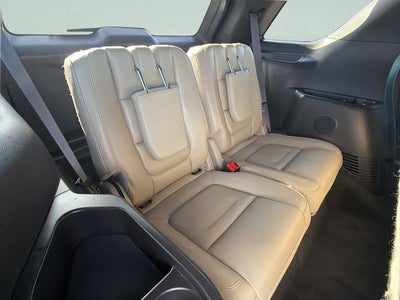 2015 Ford Explorer XLT 4WD | 7 Passenger