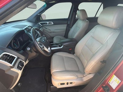 2015 Ford Explorer XLT 4WD | 7 Passenger