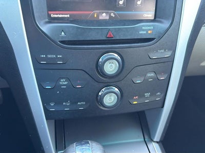 2015 Ford Explorer XLT 4WD | 7 Passenger