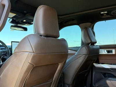 2022 Ford Explorer King Ranch 4WD | 7 Passenger