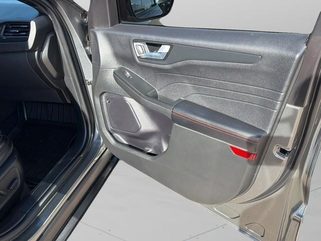 2023 Ford Escape Hybrid ST-Line Select AWD | Technology Pkg