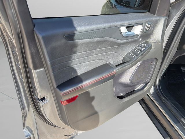 2023 Ford Escape Hybrid ST-Line Select AWD | Technology Pkg