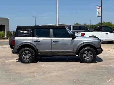 2021 Ford Bronco Base