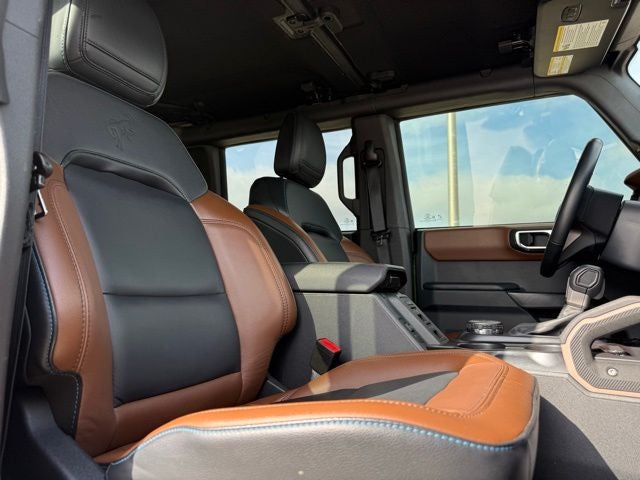 2024 Ford Bronco Outer Banks Custom Vintage Edition