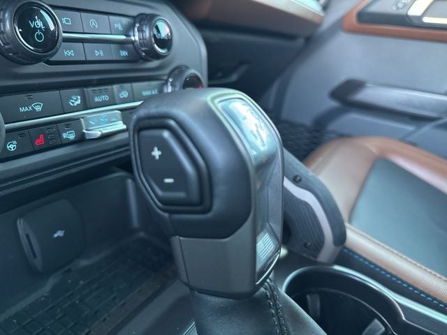 2024 Ford Bronco Outer Banks Custom Vintage Edition