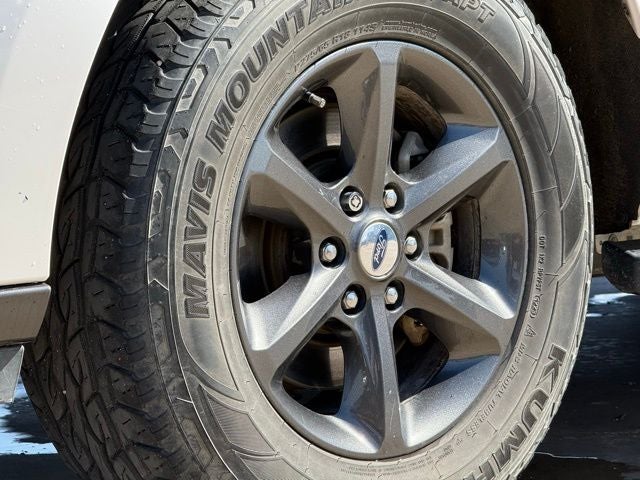 2018 Ford Expedition XLT 4WD | 8 Passenger