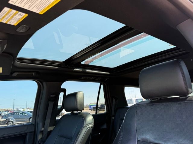 2018 Ford Expedition XLT 4WD | 8 Passenger