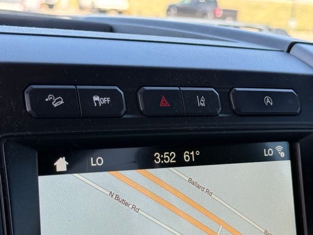 2018 Ford Expedition XLT 4WD | 8 Passenger