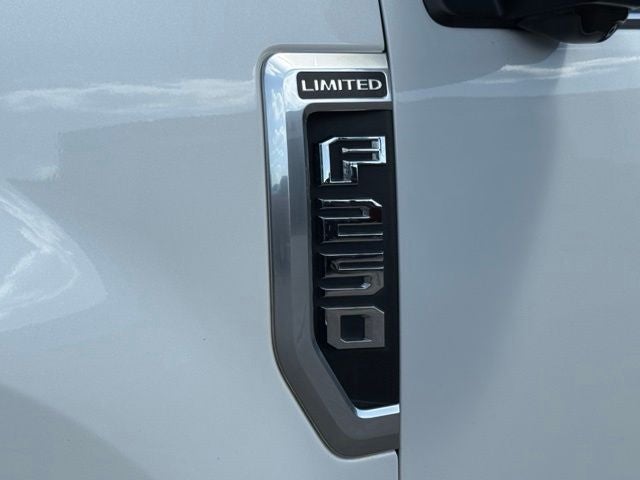 2022 Ford F-250SD Limited