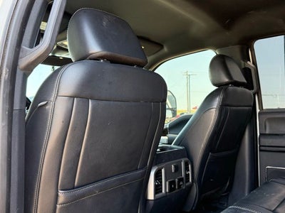 2022 Ford F-250SD Lariat Black Appearance Pkg