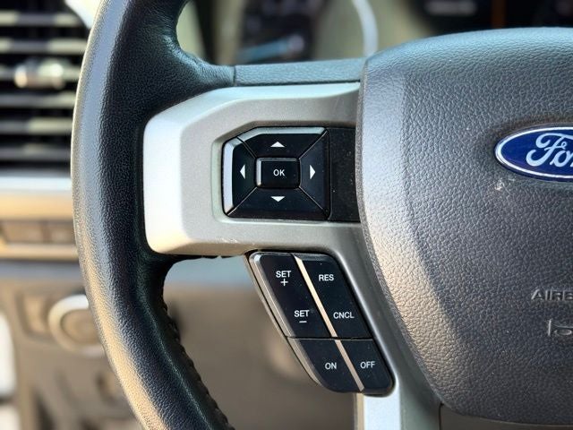 2022 Ford F-250SD Lariat Black Appearance Pkg