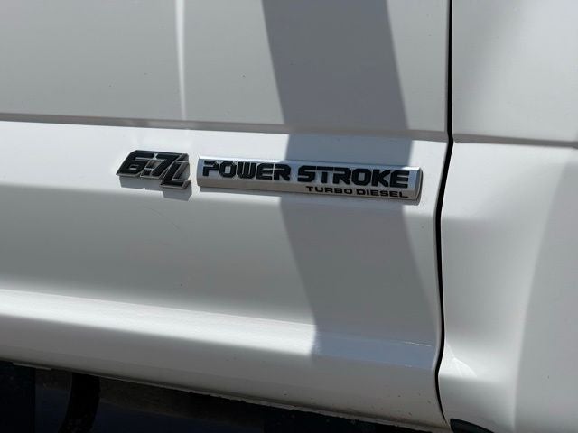 2022 Ford F-250SD Lariat Black Appearance Pkg