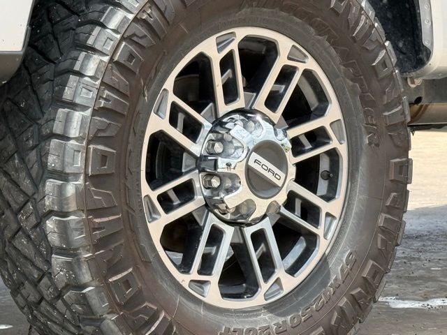 2024 Ford F-250SD Limited NITTO 37