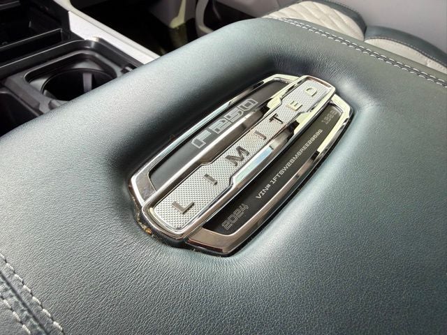 2024 Ford F-250SD Limited NITTO 37