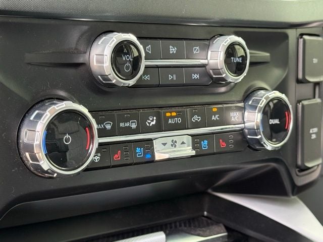 2024 Ford F-250SD Limited NITTO 37