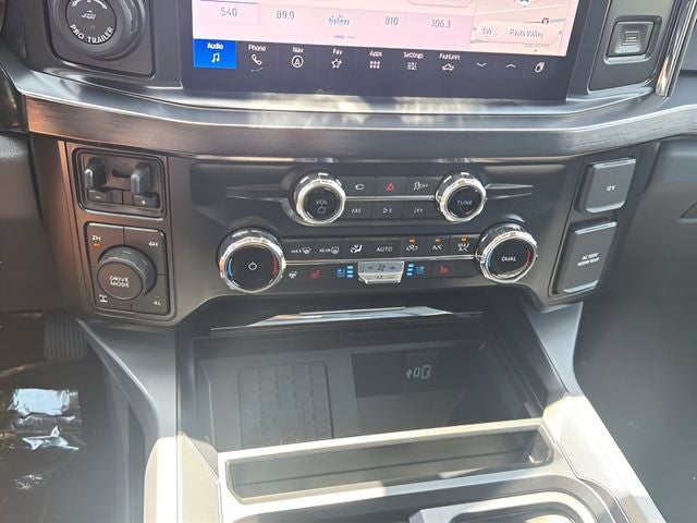 2026 Ford F-250SD Lariat Black Appearance Pkg