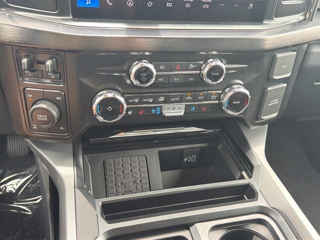 2026 Ford F-250SD Lariat BLACK APPEARANCE